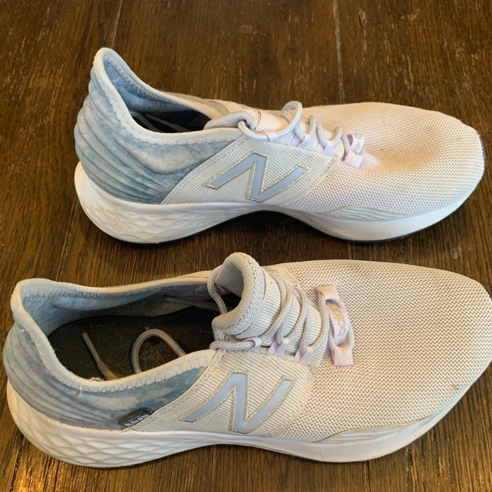 Light Gray New Balance FreshFoam ROAV Athletic Sneakers - Picture 2 of 5